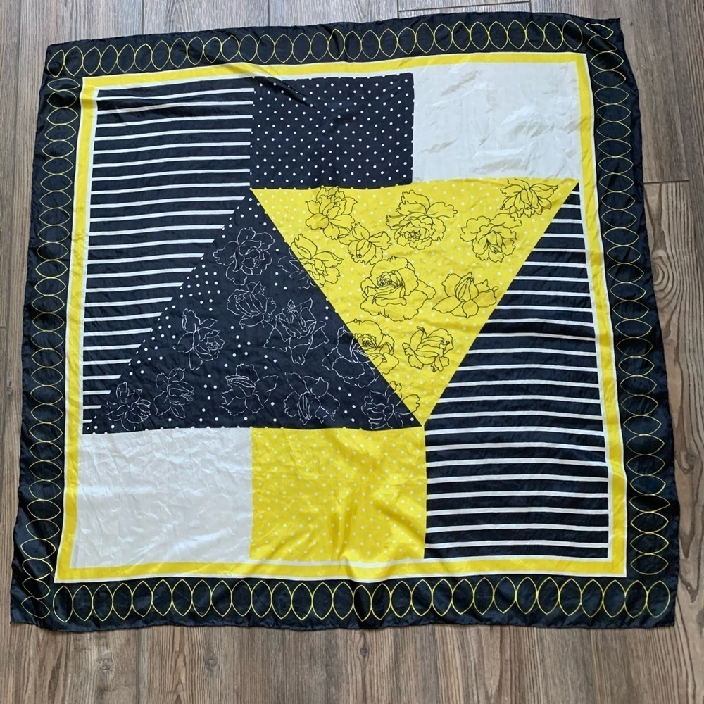 Scarf - Picture 4 of 5